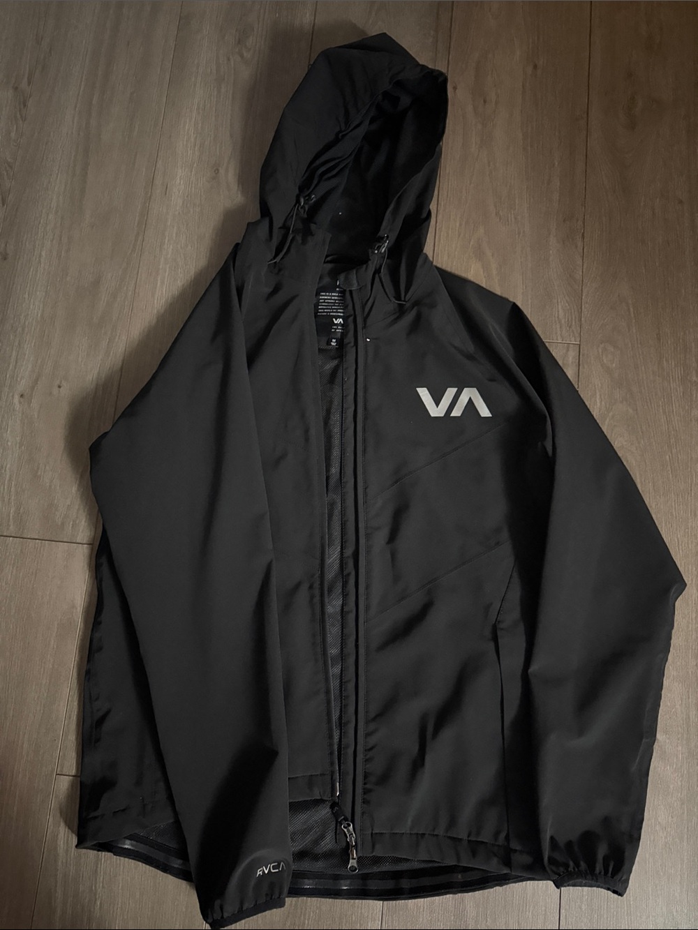 M RVCA Men's Black Hooded Windbreaker Jacket